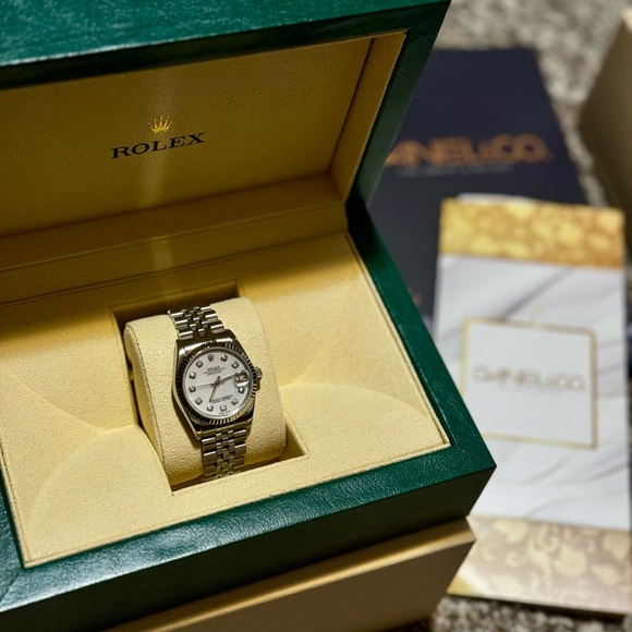 Rolex Other - Rolex 31mm women